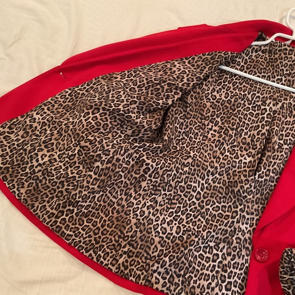 Red blazer size large - Picture 2 of 4